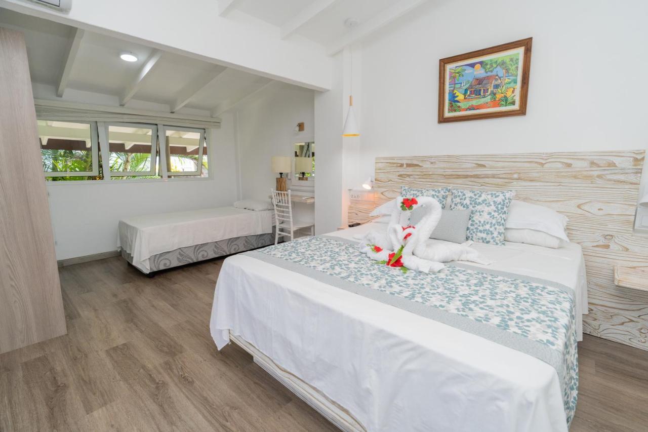 Romance Bungalows Beau Vallon  Exteriör bild